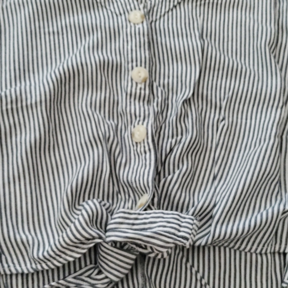 Cropped Button Down Blouse - image 3